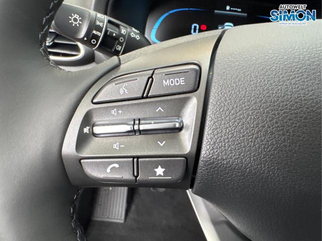 Hyundai / i30 / Orange /  /  / NAVI RFK LED PDC v+h