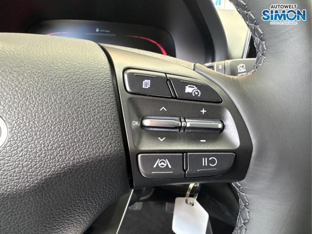 Hyundai / i30 / Rot /  /  / SHZ NAVI ALU LED RFK PDC