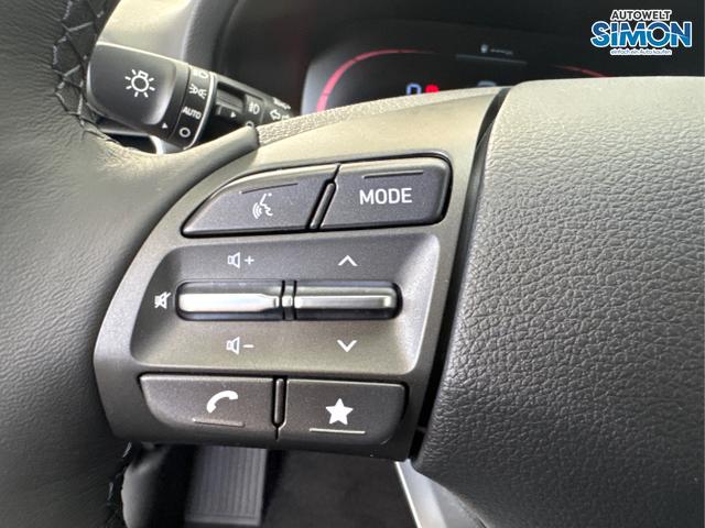 Hyundai / i30 / Rot /  /  / SHZ NAVI ALU LED RFK PDC