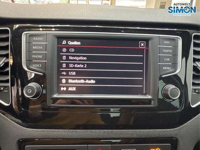 Volkswagen / Golf / Grau /  /  / DSG AHK WP NAVI XENON 