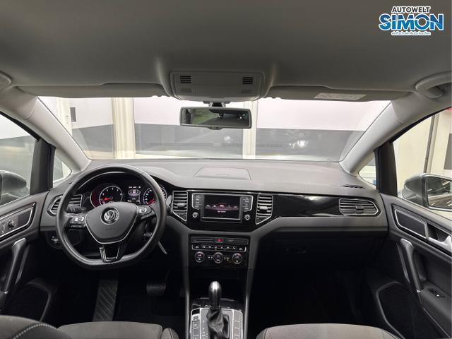 Volkswagen / Golf / Grau /  /  / DSG AHK WP NAVI XENON 