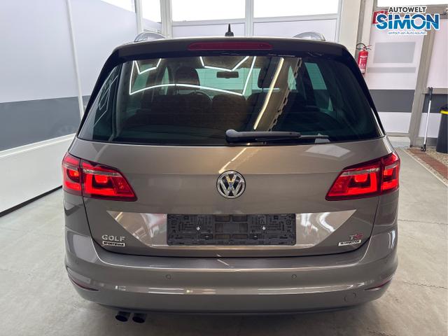 Volkswagen / Golf / Grau /  /  / DSG AHK WP NAVI XENON 
