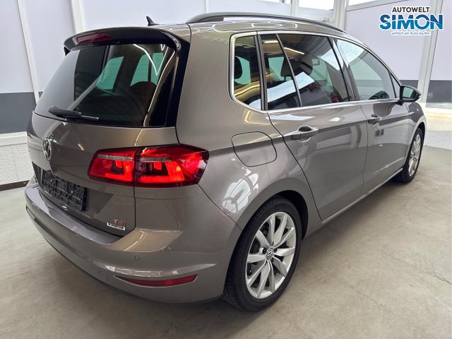 Volkswagen / Golf / Grau /  /  / DSG AHK WP NAVI XENON 