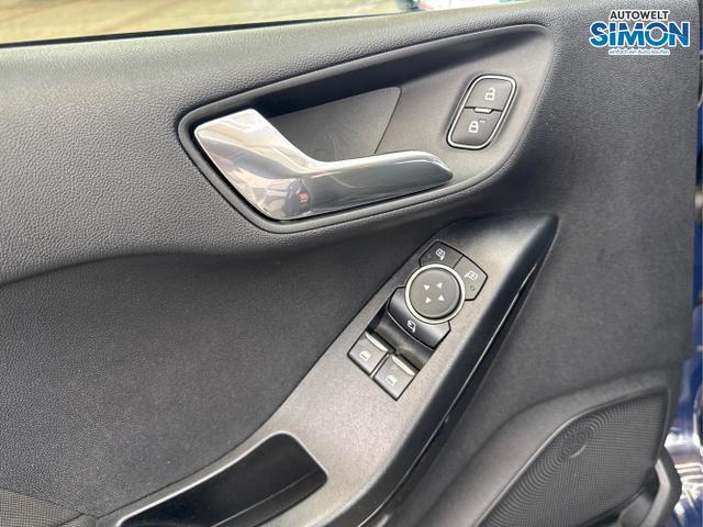 Ford / Fiesta / Blau /  /  / RADIO KLIMA SHZ PDC