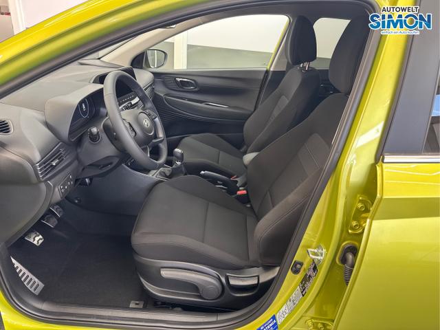 Hyundai / BAYON / Grün /  /  / NAVI SHZ RFK PDC KLIMAAUTOMATIK Licht/Regensensor