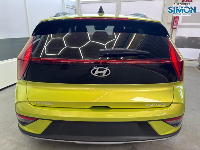 Hyundai / BAYON / Grün /  /  / NAVI SHZ RFK PDC KLIMAAUTOMATIK Licht/Regensensor