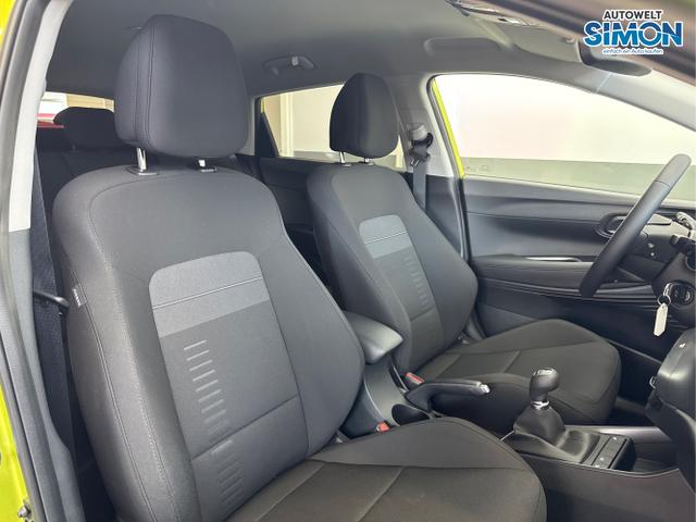 Hyundai / BAYON / Grün /  /  / NAVI SHZ RFK PDC KLIMAAUTOMATIK Licht/Regensensor