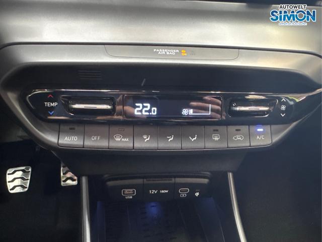 Hyundai / BAYON / Grün /  /  / NAVI SHZ RFK PDC KLIMAAUTOMATIK Licht/Regensensor
