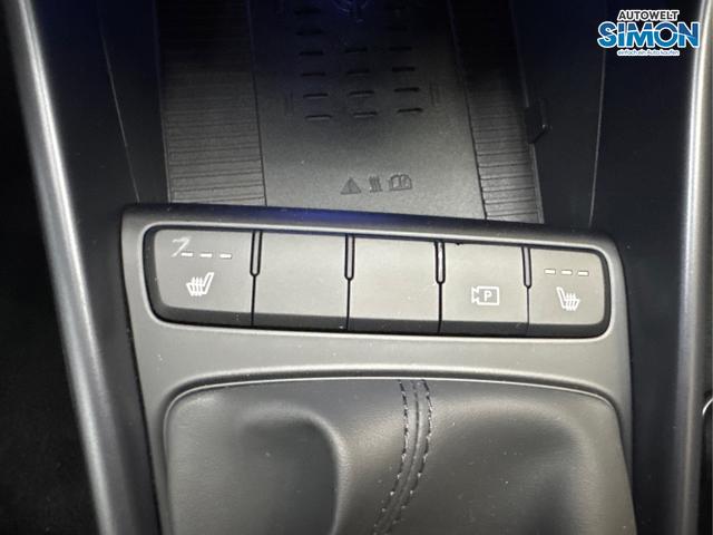 Hyundai / BAYON / Grün /  /  / NAVI SHZ RFK PDC KLIMAAUTOMATIK Licht/Regensensor