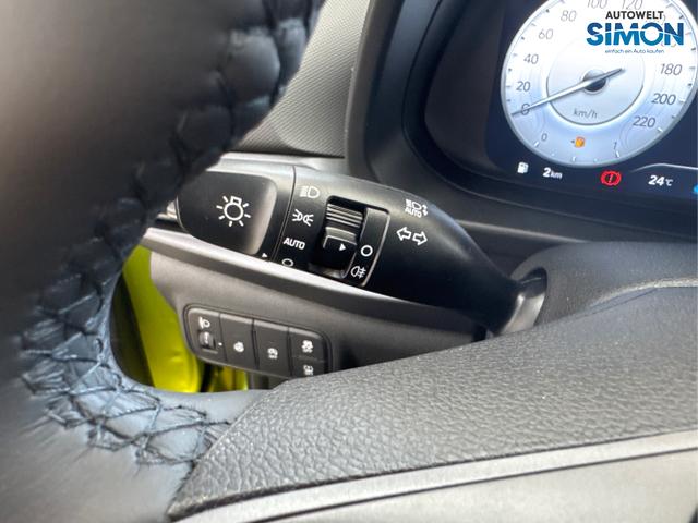 Hyundai / BAYON / Grün /  /  / NAVI SHZ RFK PDC KLIMAAUTOMATIK Licht/Regensensor