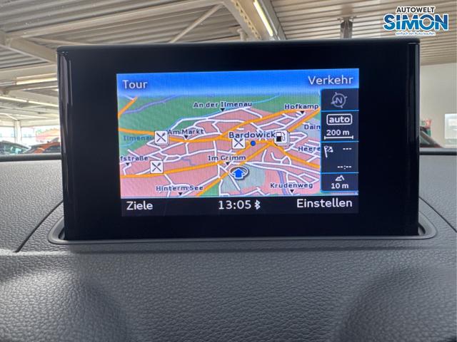 Audi / A3 / Rot /  /  / S-LINE ACC XENON SHZ PDC 