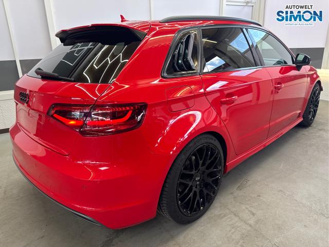 Audi / A3 / Rot /  /  / S-LINE ACC XENON SHZ PDC 