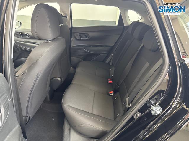 Hyundai / i20 / Schwarz /  /  / WP NAVI RFK TEMPOMAT