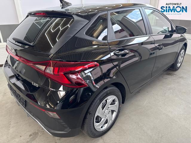 Hyundai / i20 / Schwarz /  /  / WP NAVI RFK TEMPOMAT