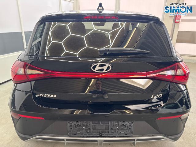 Hyundai / i20 / Schwarz /  /  / WP NAVI RFK TEMPOMAT