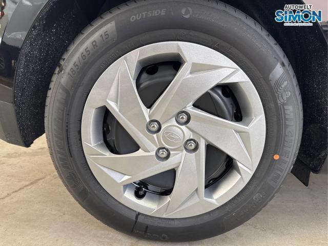 Hyundai / i20 / Schwarz /  /  / WP NAVI RFK TEMPOMAT