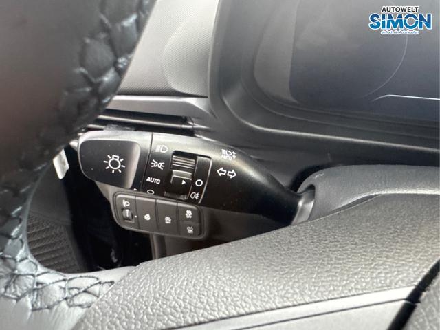 Hyundai / i20 / Schwarz /  /  / WP NAVI RFK TEMPOMAT
