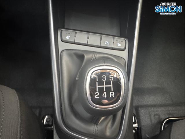 Hyundai / i20 / Schwarz /  /  / WP NAVI RFK TEMPOMAT