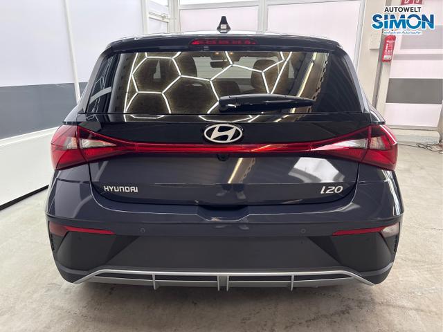 Hyundai / i20 / Grau /  /  / NAVI RFK TEMPOMAT
