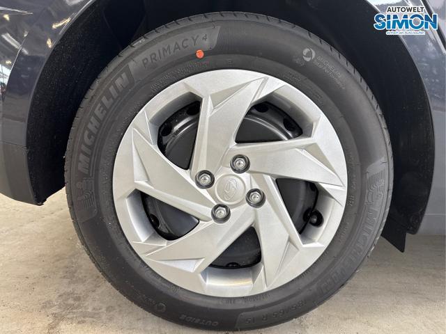 Hyundai / i20 / Grau /  /  / NAVI RFK TEMPOMAT