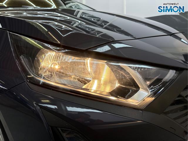 Hyundai / i20 / Grau /  /  / NAVI RFK TEMPOMAT