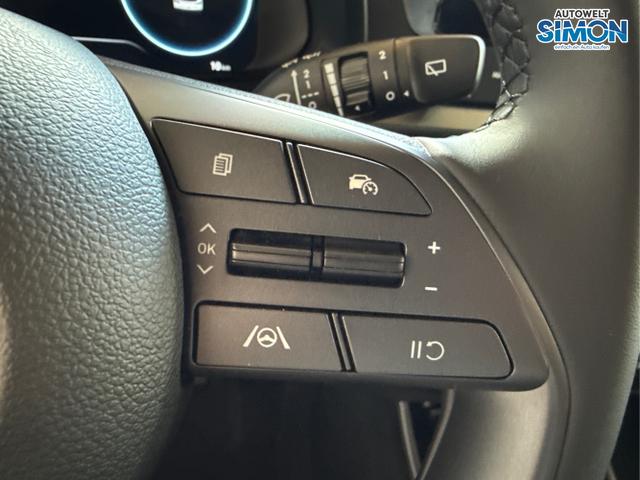 Hyundai / i20 / Schwarz /  /  / NAVI RFK TEMPOMAT