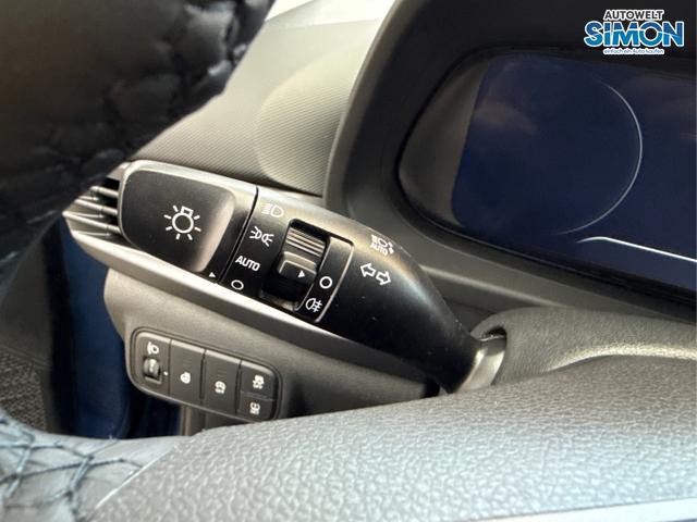 Hyundai / i20 / Blau /  /  / NAVI SHZ LED ALU RFK SHZ KLIMAAUTOMATIK 