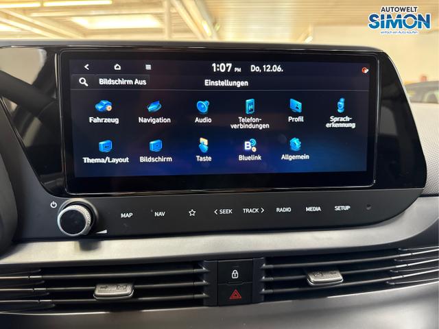 Hyundai / i20 / Schwarz /  /  / NAVI SHZ LED ALU RFK SHZ KLIMAAUTOMATIK 