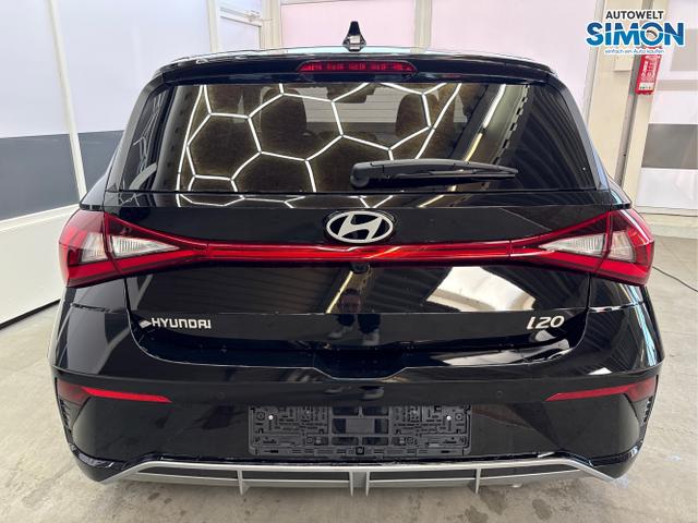Hyundai / i20 / Schwarz /  /  / NAVI SHZ LED ALU RFK SHZ KLIMAAUTOMATIK 