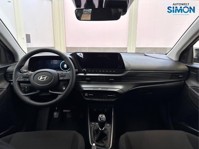 Hyundai / i20 / Schwarz /  /  / NAVI SHZ LED ALU RFK SHZ KLIMAAUTOMATIK 