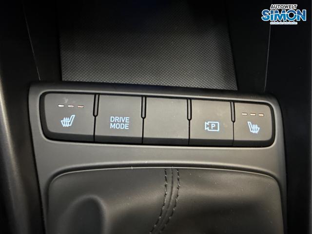 Hyundai / i20 / Schwarz /  /  / NAVI SHZ LED ALU RFK SHZ KLIMAAUTOMATIK 