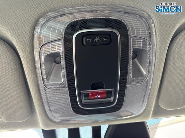 Hyundai / i20 / Schwarz /  /  / NAVI SHZ LED ALU RFK SHZ KLIMAAUTOMATIK 