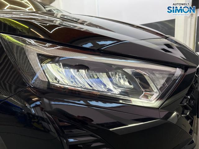 Hyundai / i20 / Schwarz /  /  / NAVI SHZ LED ALU RFK SHZ KLIMAAUTOMATIK 