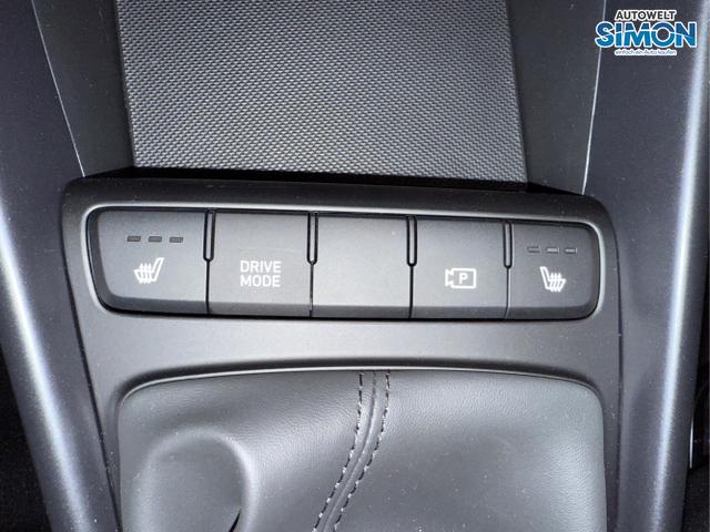 Hyundai / i20 / Rot /  /  / WP KLIMAAUTOMATIK NAVI RFK TEMPOMAT