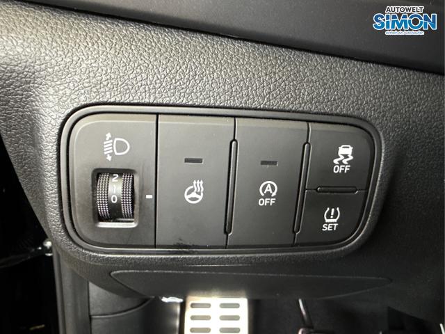 Hyundai / BAYON / Schwarz /  /  / NAVI SHZ RFK PDC KLIMAAUTOMATIK Licht/Regensensor