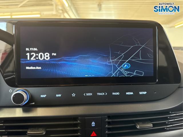 Hyundai / BAYON / Schwarz /  /  / NAVI SHZ RFK PDC KLIMAAUTOMATIK Licht/Regensensor