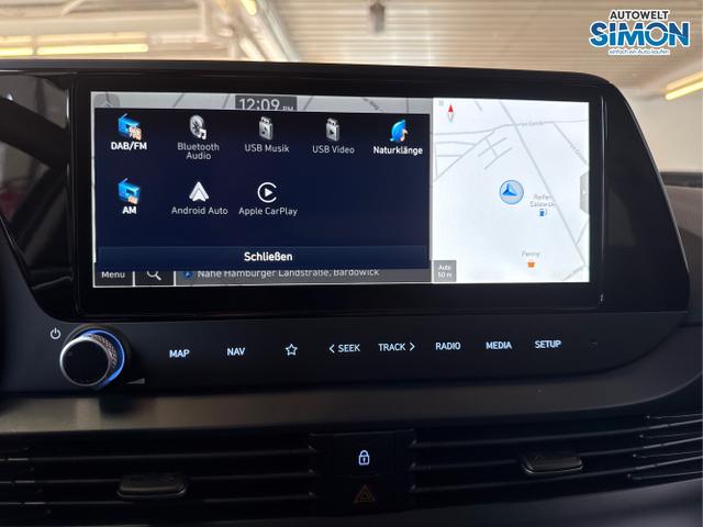 Hyundai / BAYON / Schwarz /  /  / NAVI SHZ RFK PDC KLIMAAUTOMATIK Licht/Regensensor