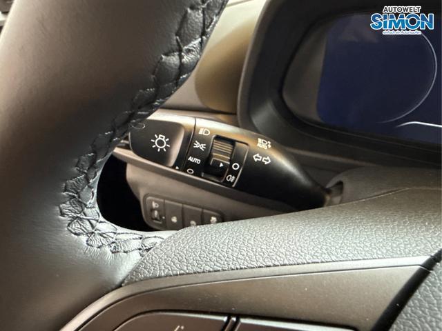 Hyundai / BAYON / Schwarz /  /  / NAVI SHZ RFK PDC KLIMAAUTOMATIK Licht/Regensensor