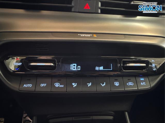 Hyundai / BAYON / Schwarz /  /  / NAVI SHZ RFK PDC KLIMAAUTOMATIK Licht/Regensensor