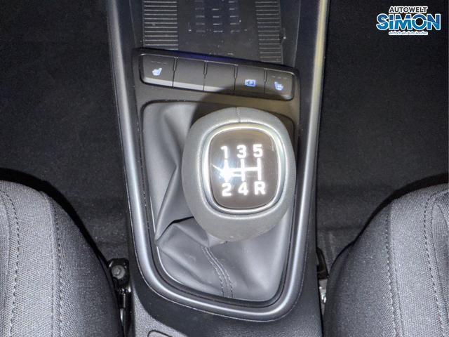 Hyundai / BAYON / Schwarz /  /  / NAVI SHZ RFK PDC KLIMAAUTOMATIK Licht/Regensensor