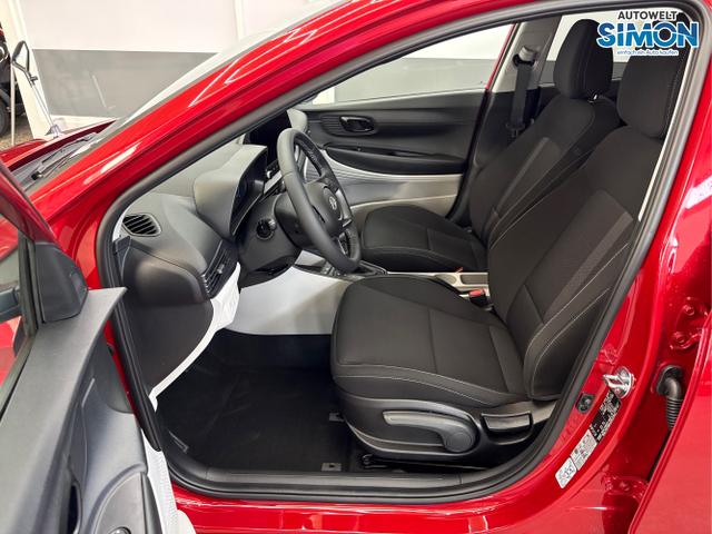 Hyundai / i20 / Rot /  /  / DCT WP KLIMAAUTOMATIK NAVI RFK TEMPOMAT