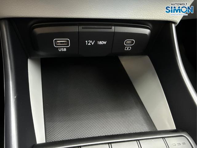 Hyundai / i20 / Rot /  /  / DCT WP KLIMAAUTOMATIK NAVI RFK TEMPOMAT