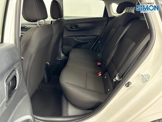 Hyundai / i20 / Weiß /  /  / DCT WP KLIMAAUTOMATIK NAVI RFK TEMPOMAT