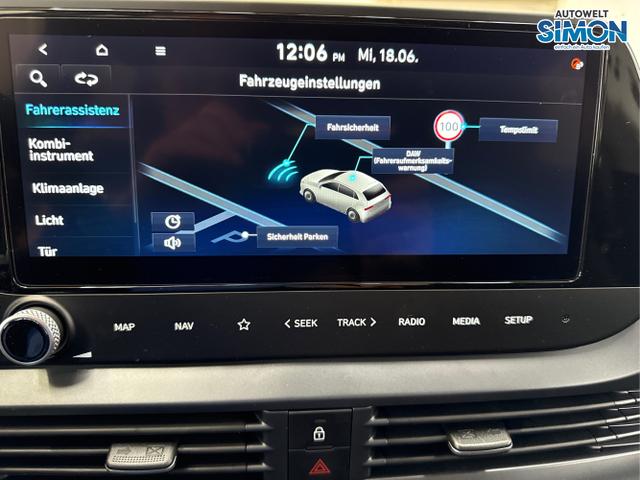 Hyundai / i20 / Weiß /  /  / DCT WP KLIMAAUTOMATIK NAVI RFK TEMPOMAT