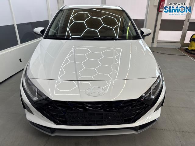 Hyundai / i20 / Weiß /  /  / DCT WP KLIMAAUTOMATIK NAVI RFK TEMPOMAT