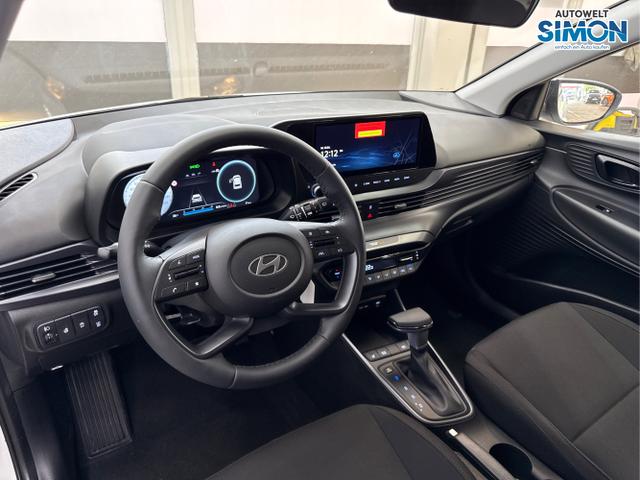 Hyundai / i20 / Weiß /  /  / DCT WP KLIMAAUTOMATIK NAVI RFK TEMPOMAT