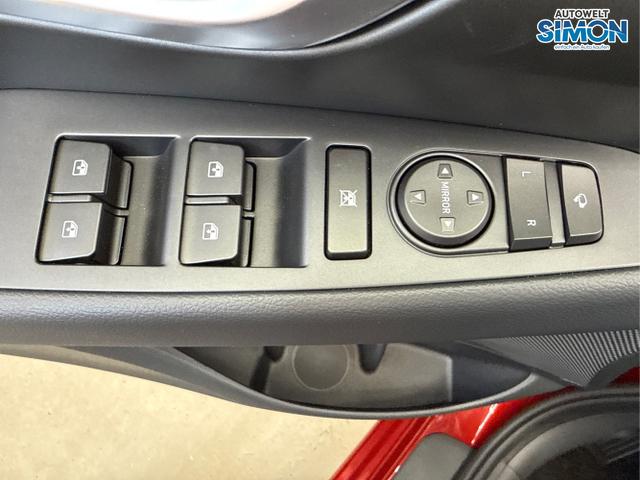 Hyundai / i30 / Rot /  /  / EDITION NAVI SHZ KLIMAAUTOMATIK RFK LED PDC v+h
