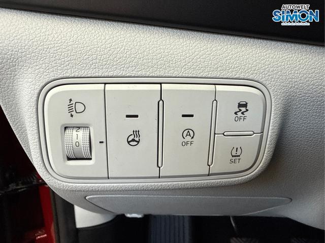 Hyundai / i20 / Rot /  /  / NAVI SHZ LED ALU RFK SHZ KLIMAAUTOMATIK 