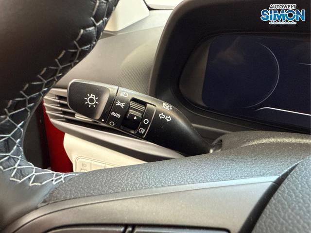 Hyundai / i20 / Rot /  /  / NAVI SHZ LED ALU RFK SHZ KLIMAAUTOMATIK 