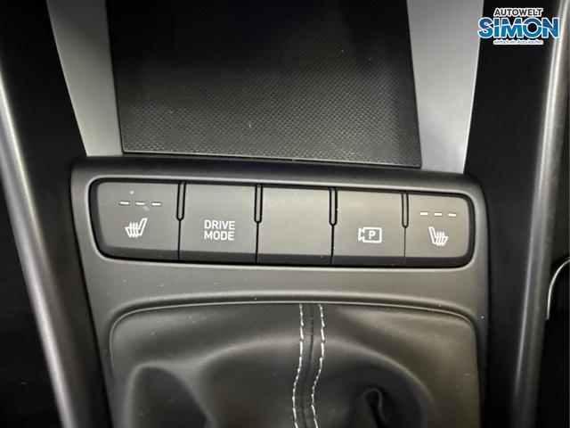 Hyundai / i20 / Rot /  /  / NAVI SHZ LED ALU RFK SHZ KLIMAAUTOMATIK 